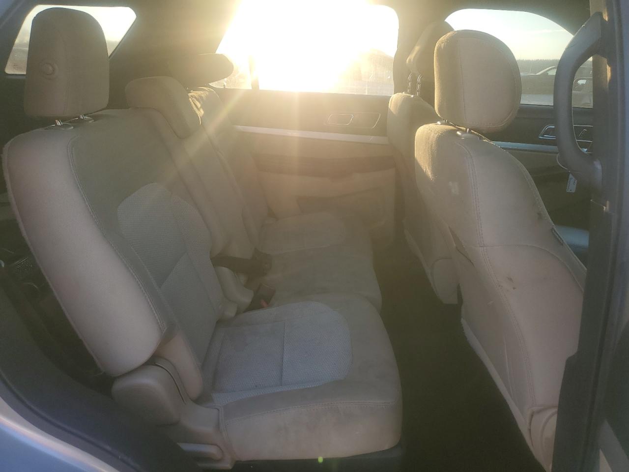 Ford Explorer Xlt Image 2