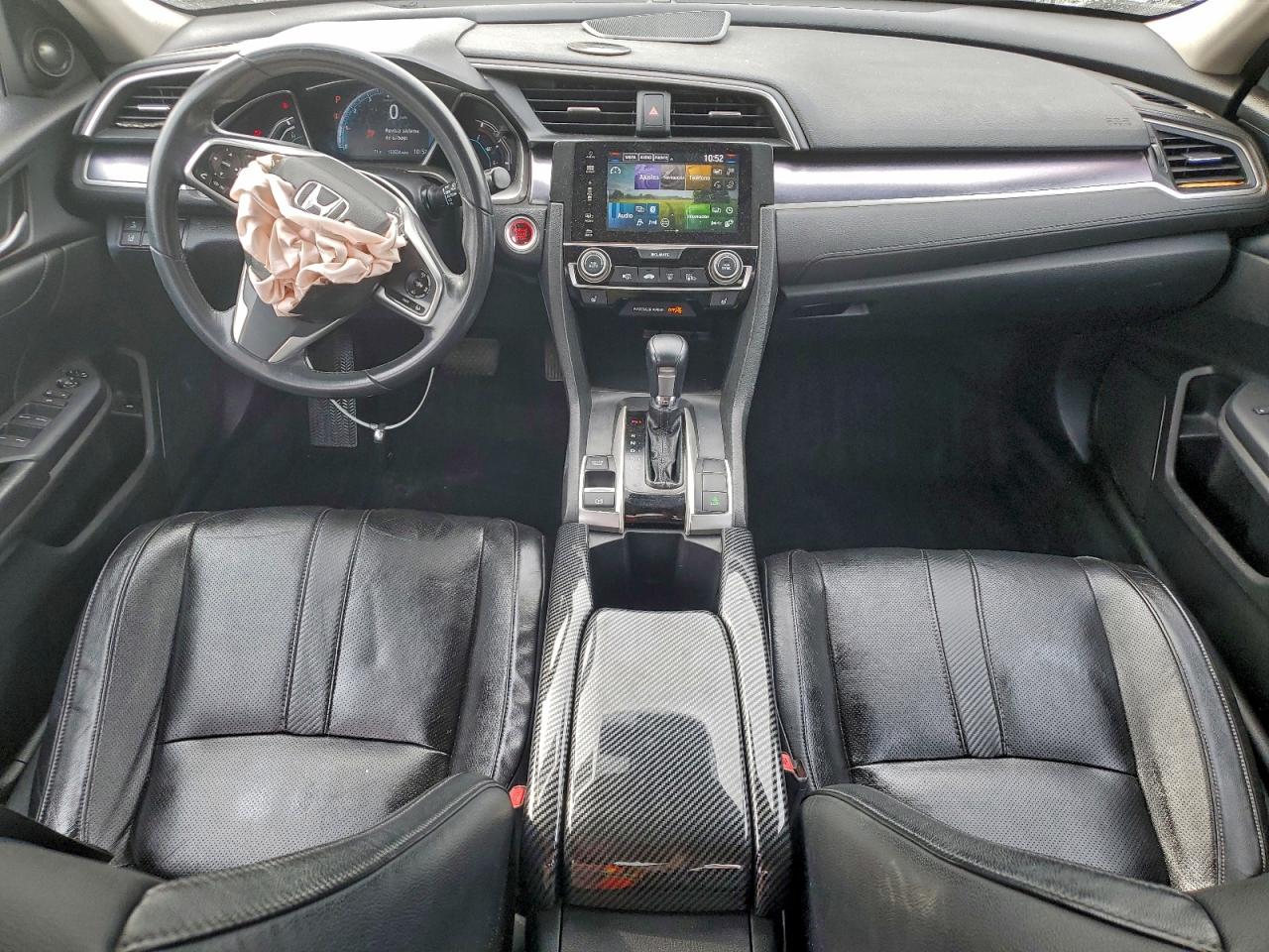 Honda Civic Touring Image 8