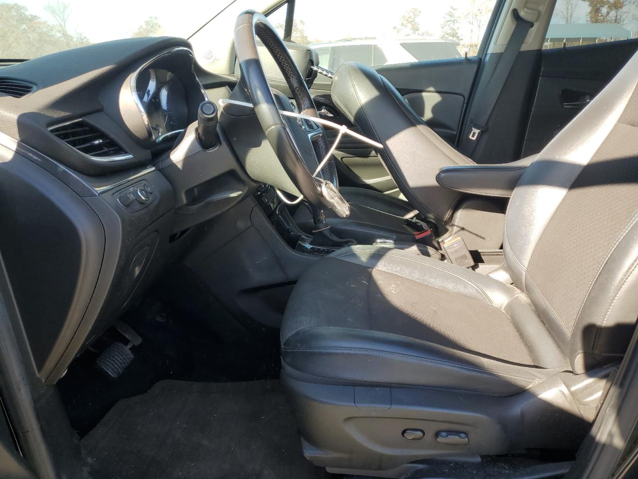 Buick Encore Sport Touring Image 6