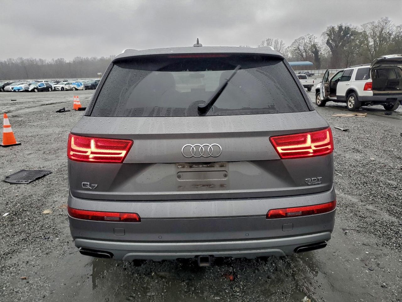 Audi Q7 Prestige Image 6