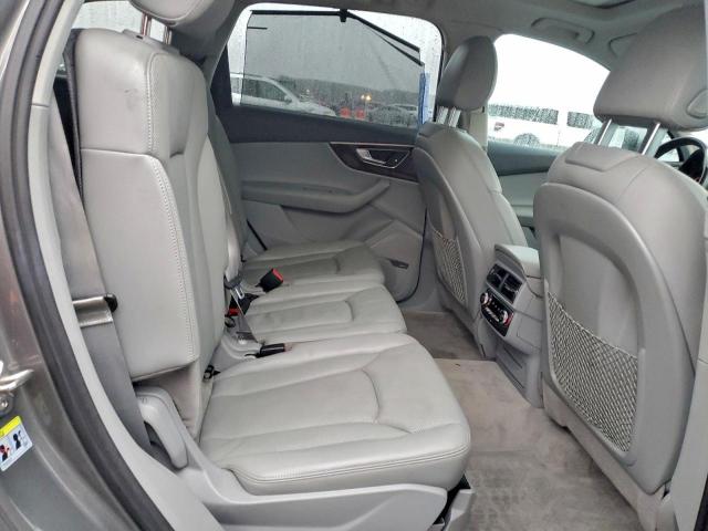 Audi Q7 Prestige Image 13
