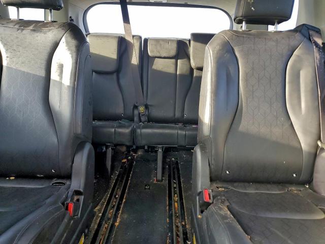 Kia Carnival Lx Image 14