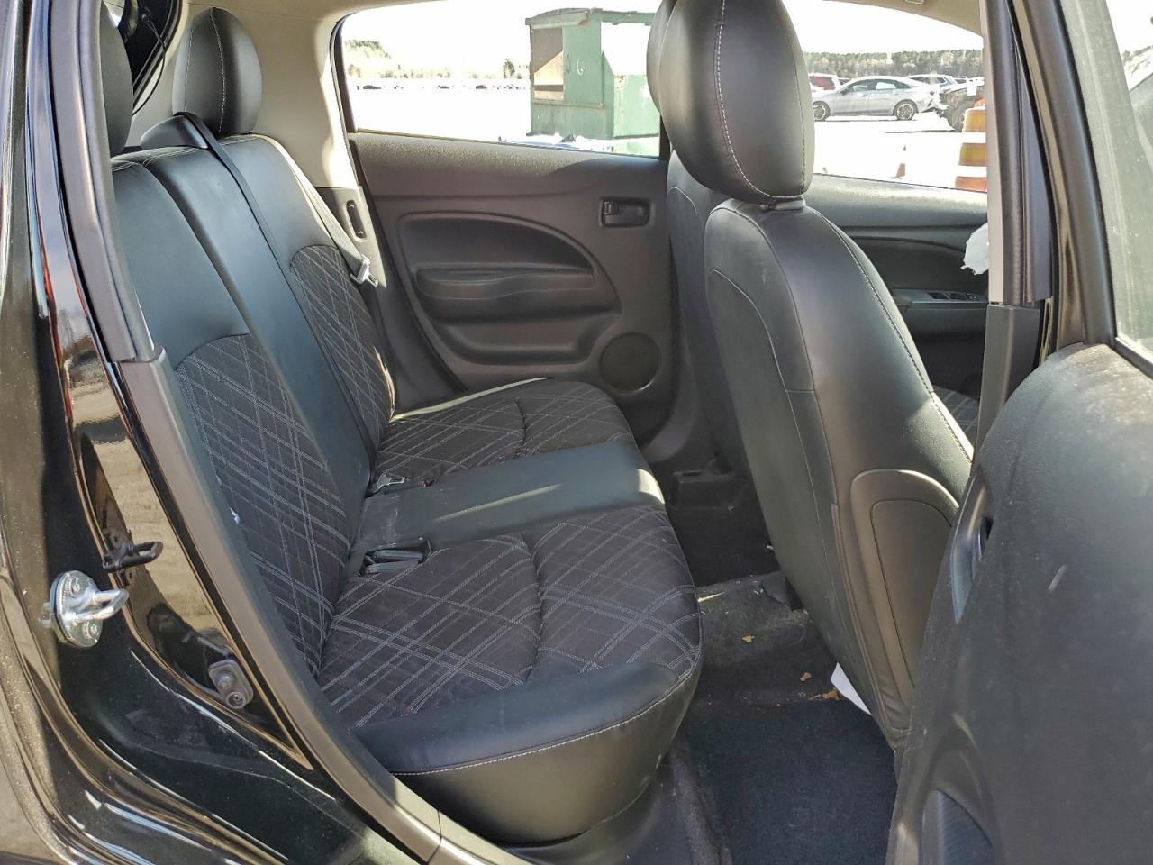 Mitsubishi Mirage Se Image 4