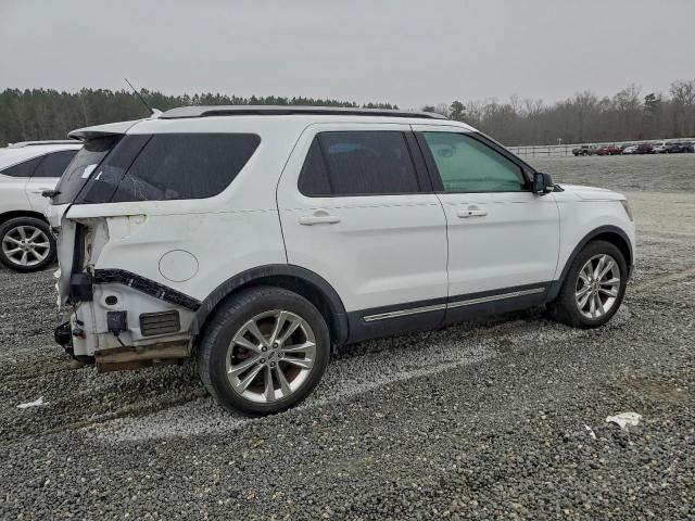 Ford Explorer Xlt Image 2
