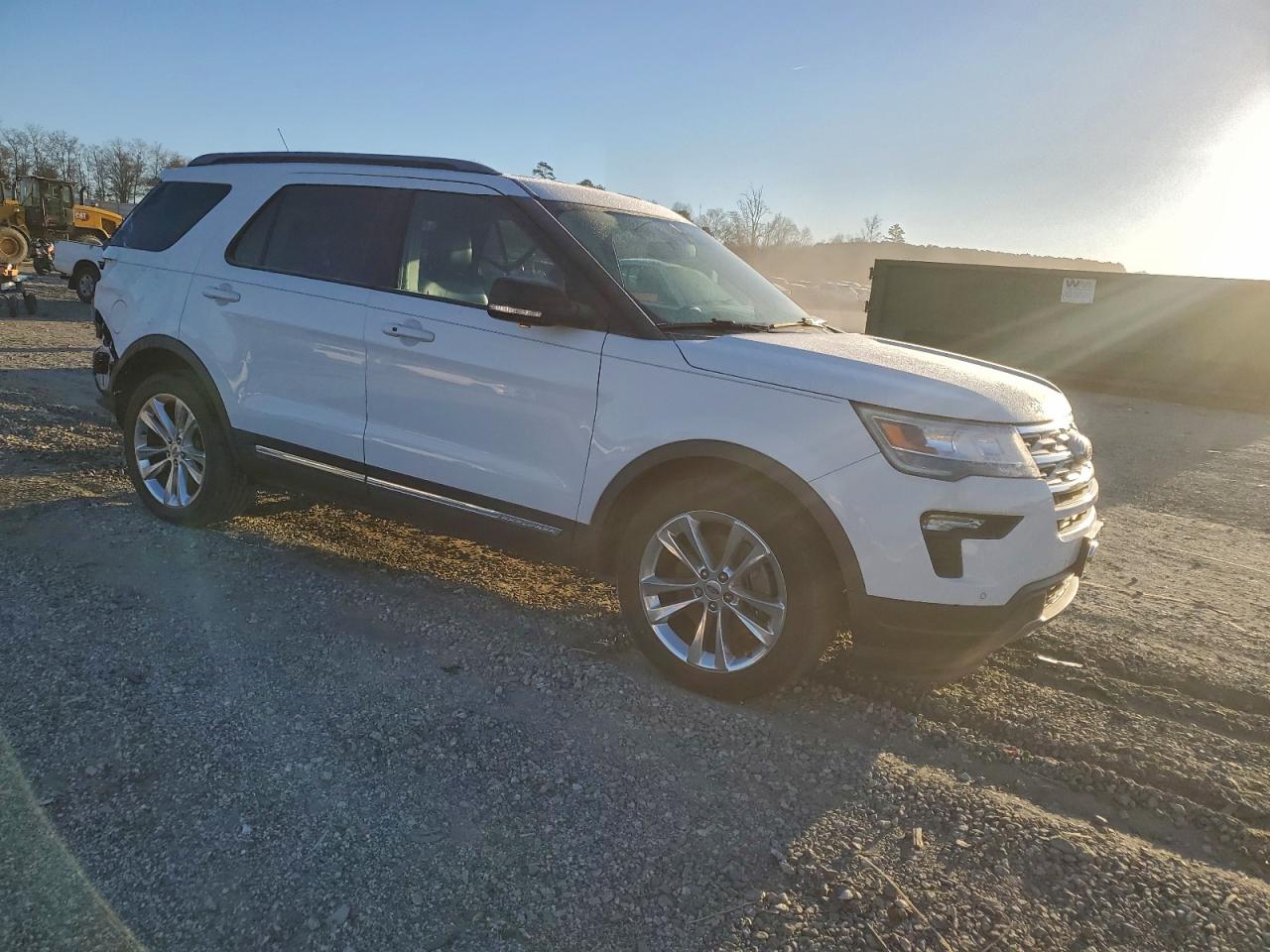 Ford Explorer Xlt Image 3