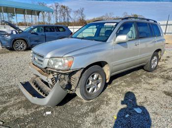  Salvage Toyota Highlander