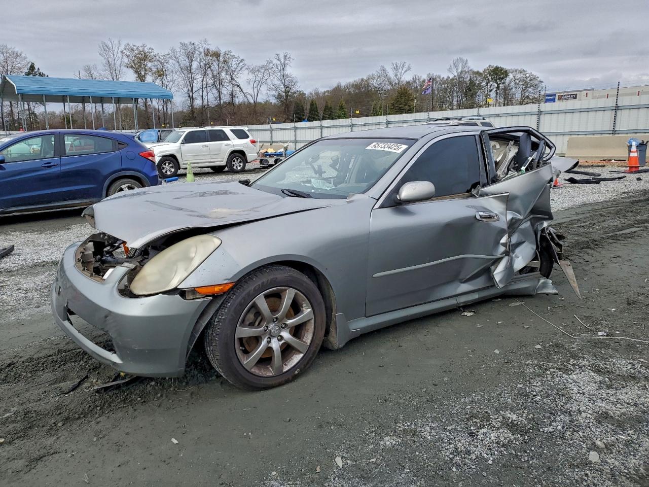 INFINITI G35 Image 1