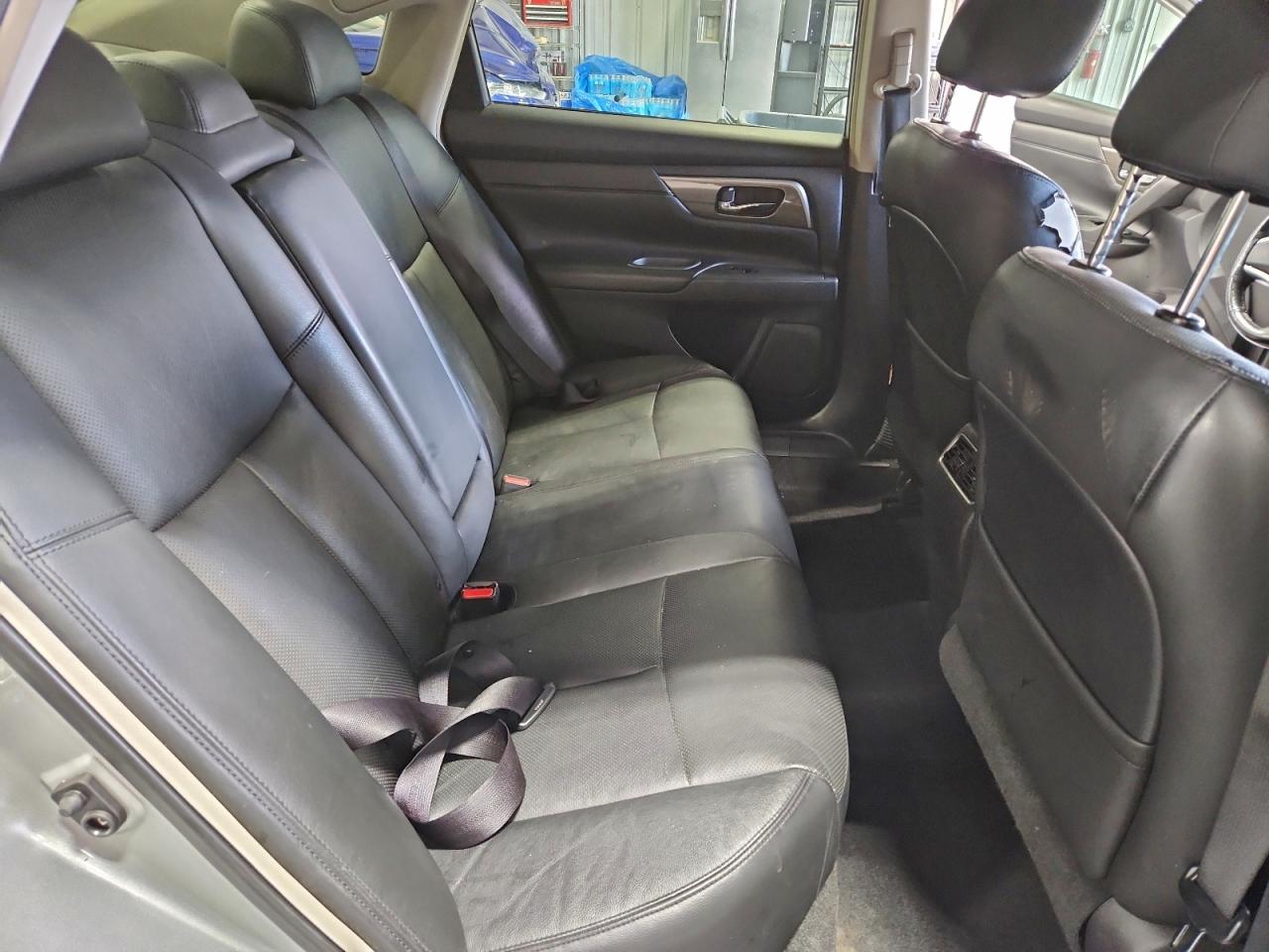 Nissan Altima 2.5 Image 5