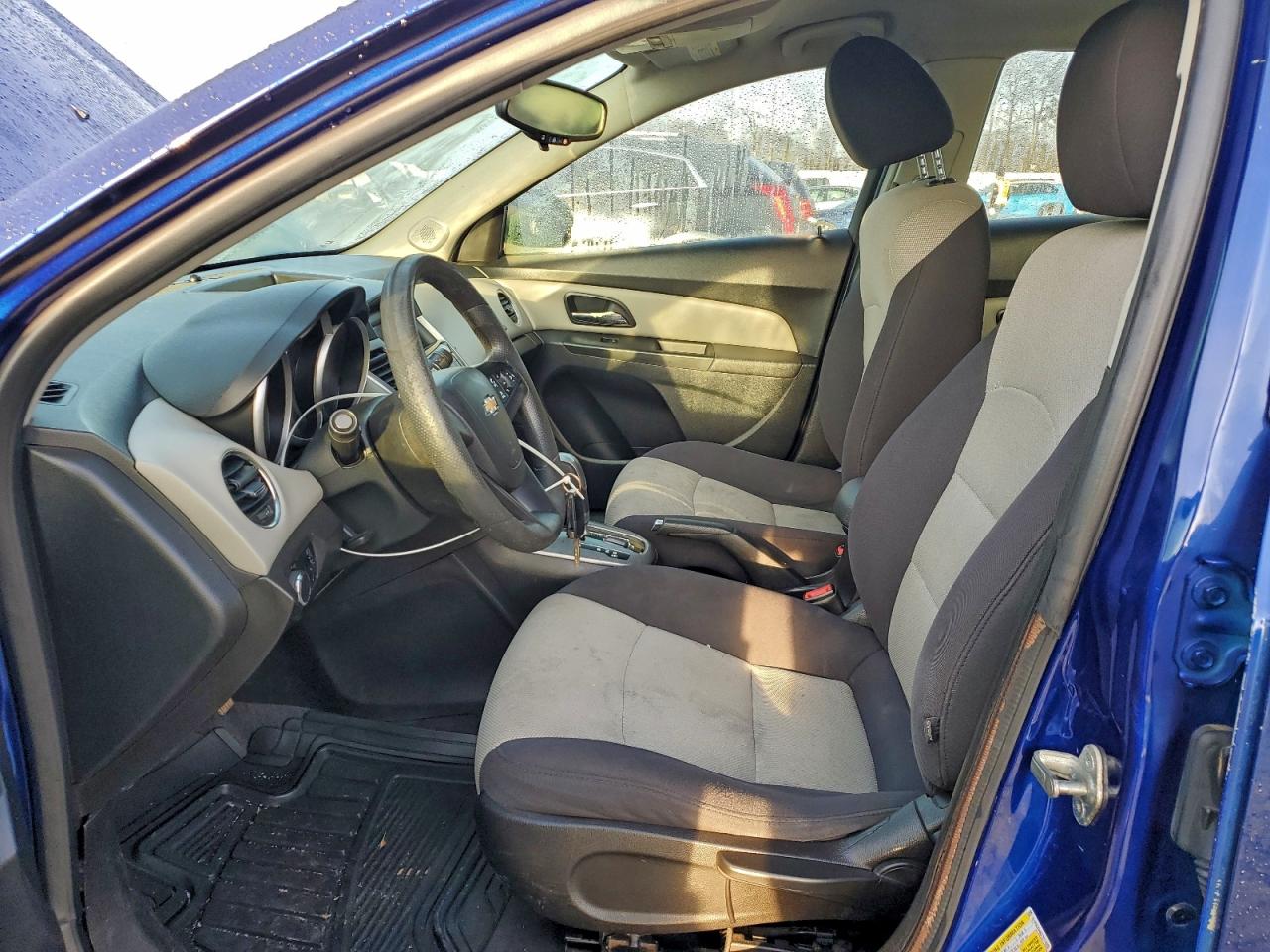 Chevrolet Cruze Ls Image 12