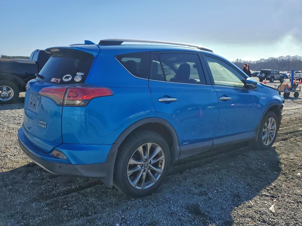 Toyota RAV4 Limited Image 7