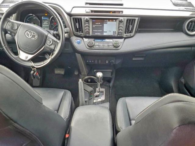 Toyota RAV4 Limited Image 3
