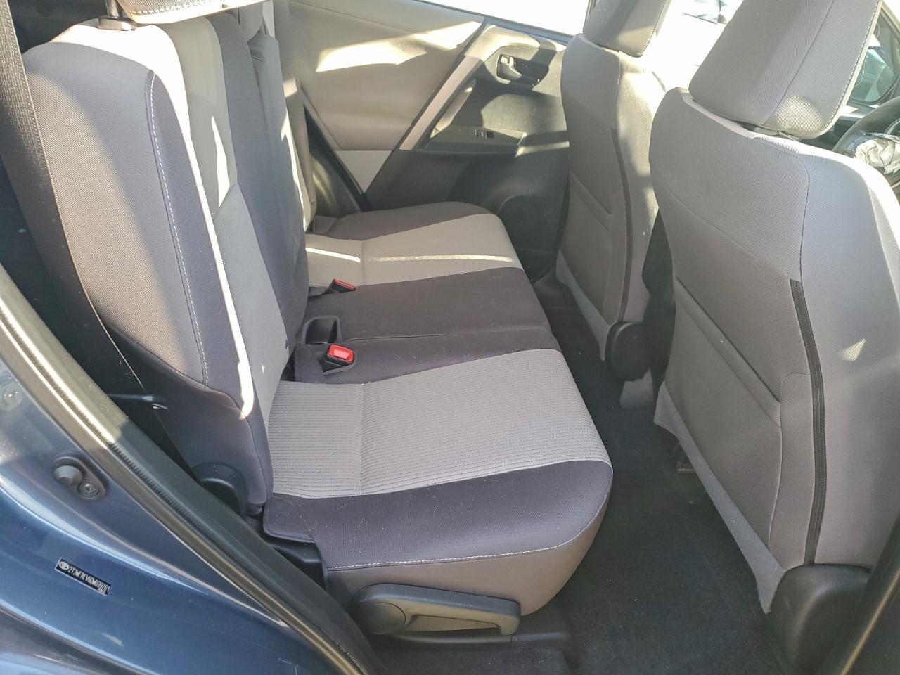 Toyota RAV4 Xle Image 9