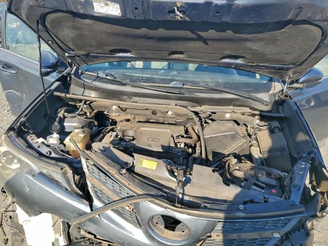 Toyota RAV4 Xle Image 8