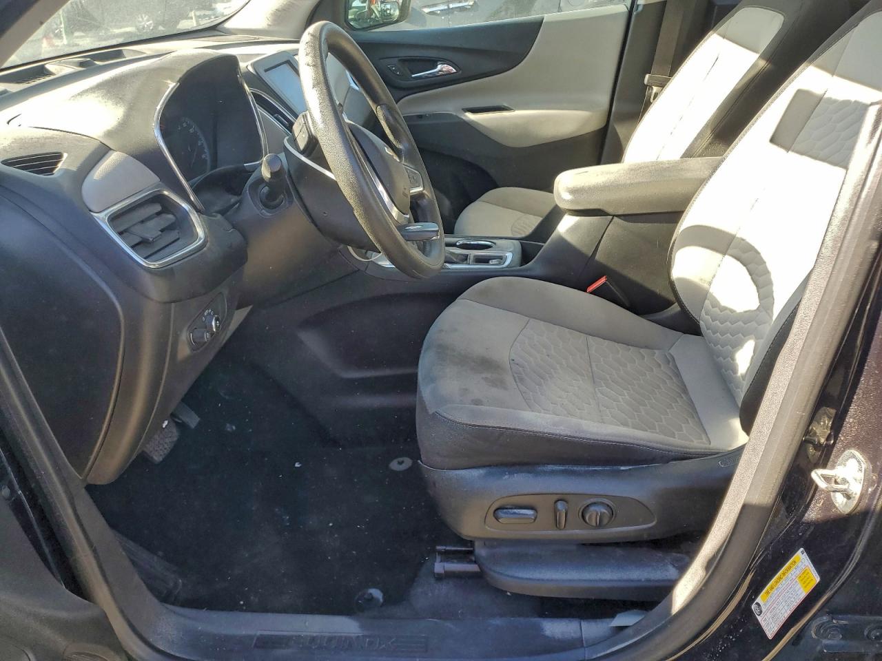 Chevrolet Equinox Ls Image 8