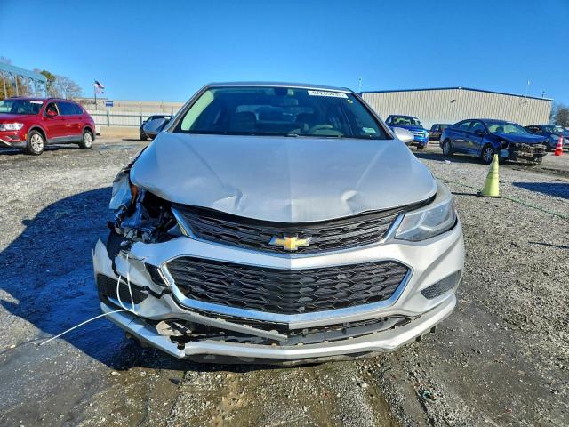 Chevrolet Cruze Lt Image 6