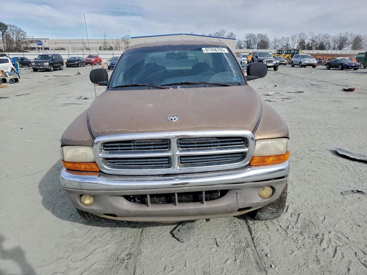 Dodge Dakota Quad Image 4