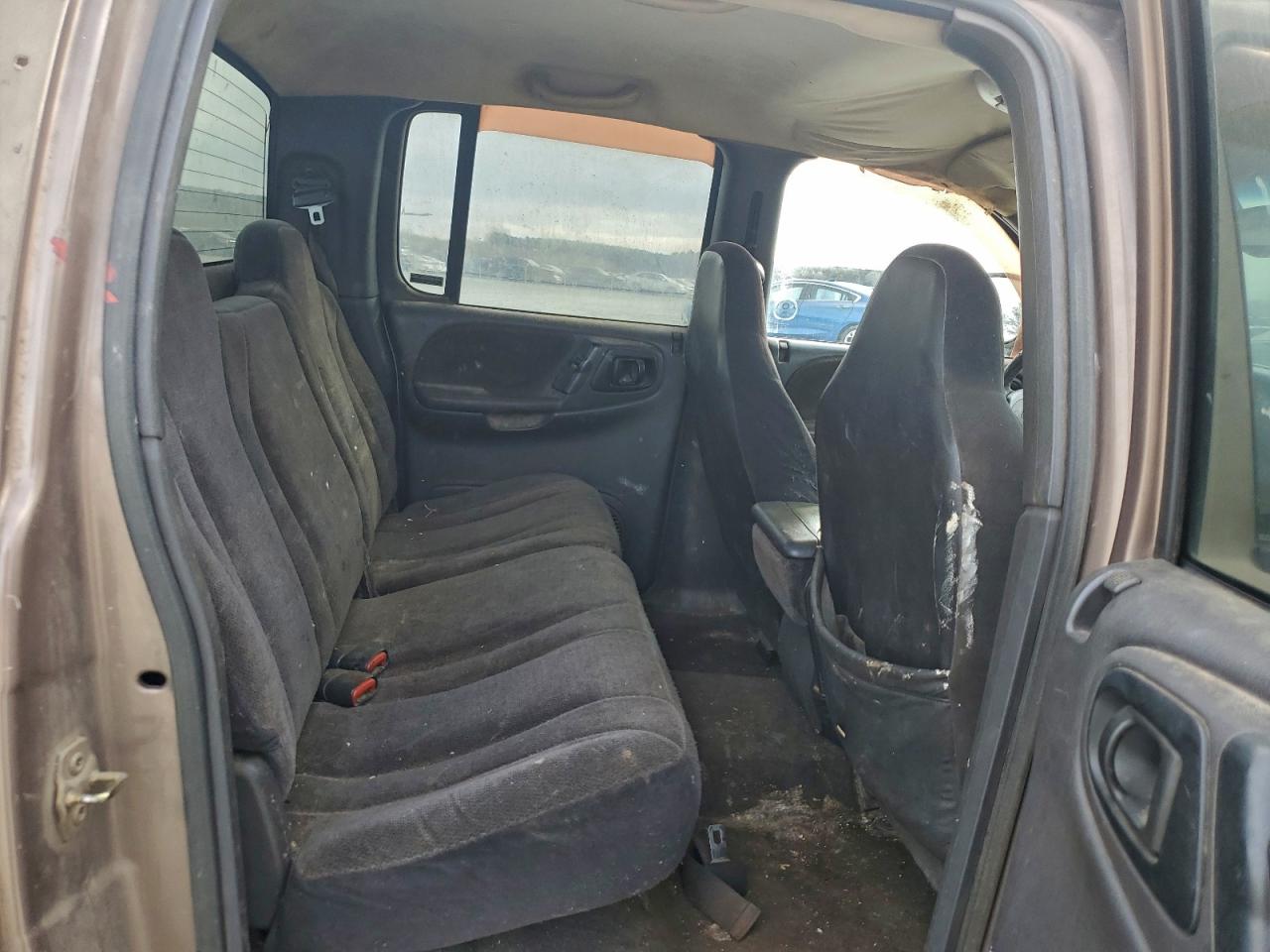 Dodge Dakota Quad Image 9