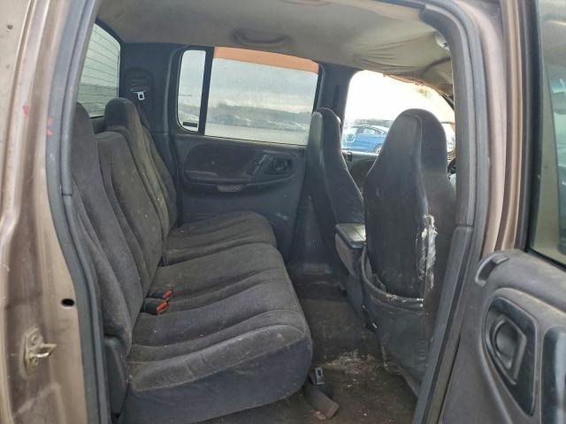 Dodge Dakota Quad Image 9