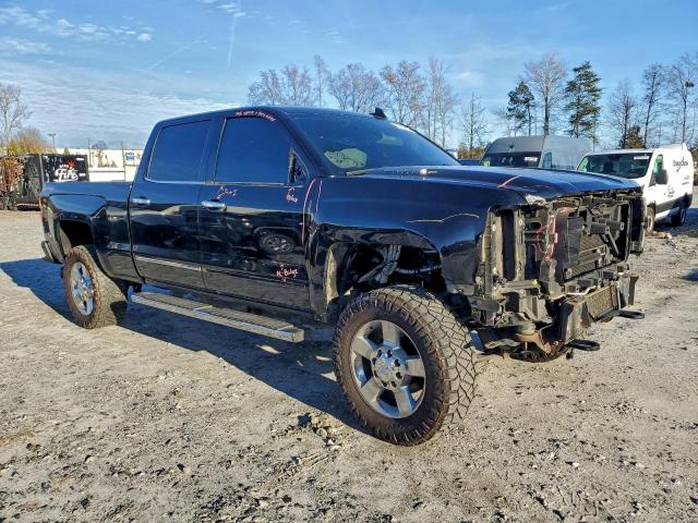 Chevrolet Silverado K2500 High Country Image 9