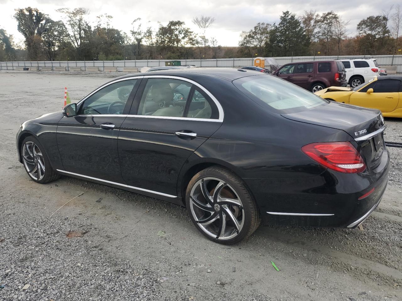 Mercedes-Benz E-Class 300 4matic Image 11