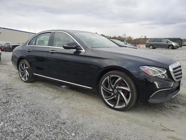 Mercedes-Benz E-Class 300 4matic Image 12