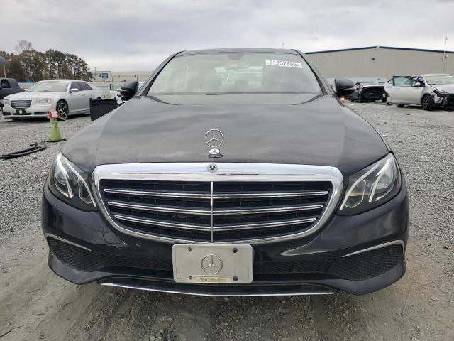 Mercedes-Benz E-Class 300 4matic Image 9