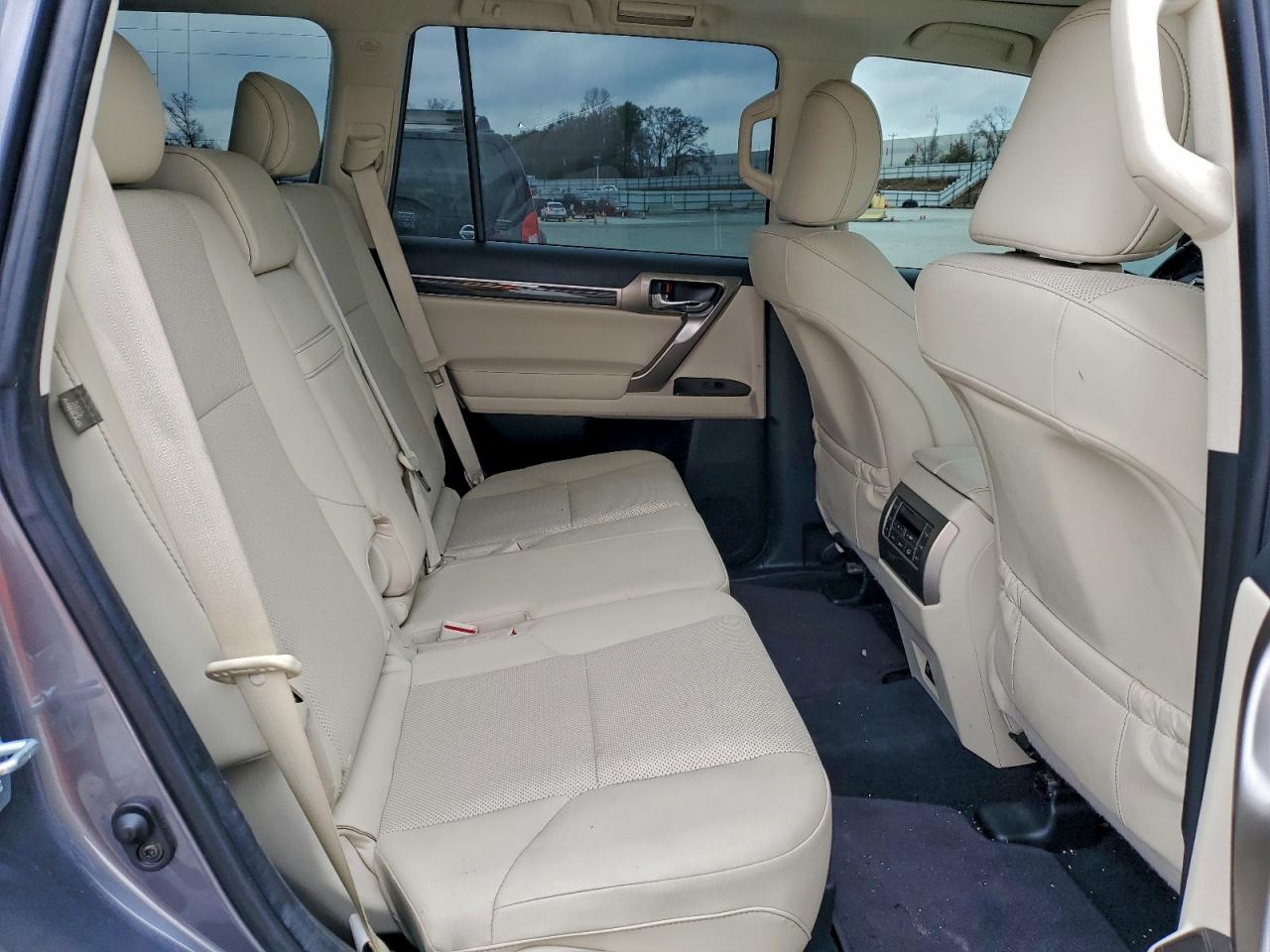 Lexus Gx 460 Premium Image 10