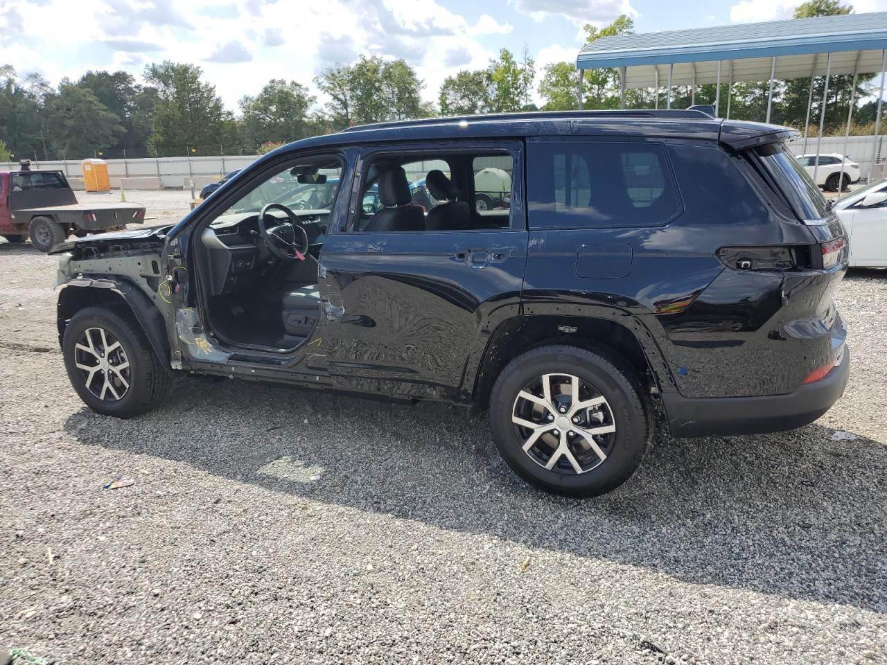 Jeep Grand Cherokee L Limited Image 2