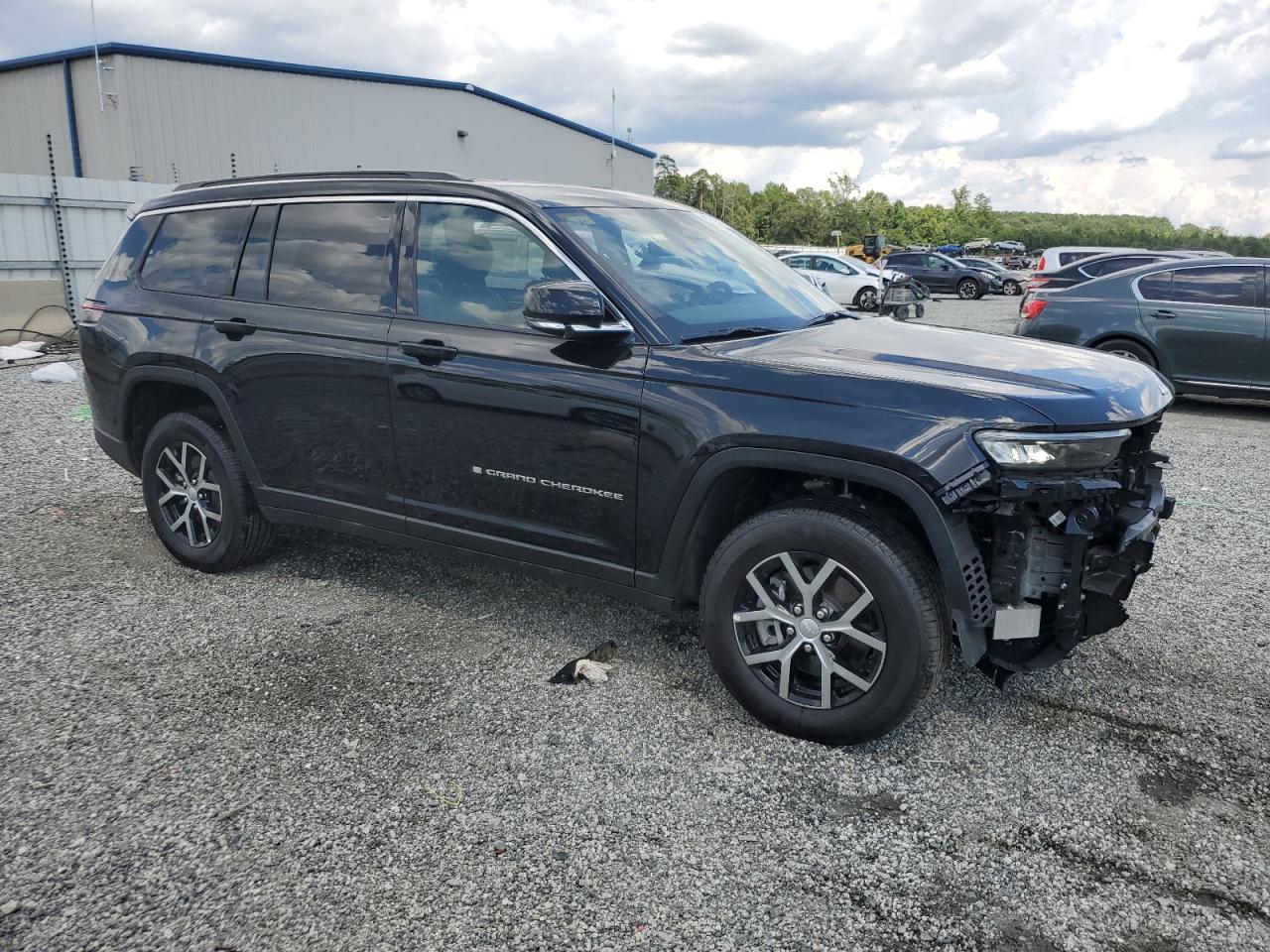 Jeep Grand Cherokee L Limited Image 3