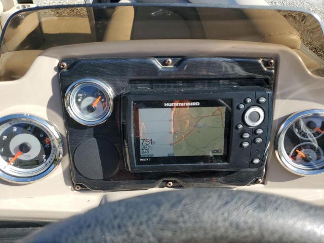 Avalon Boat Image 10