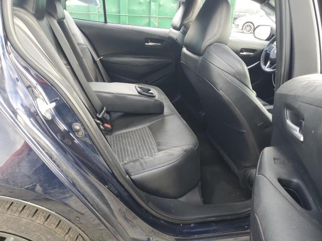 Toyota Corolla Xse Image 2