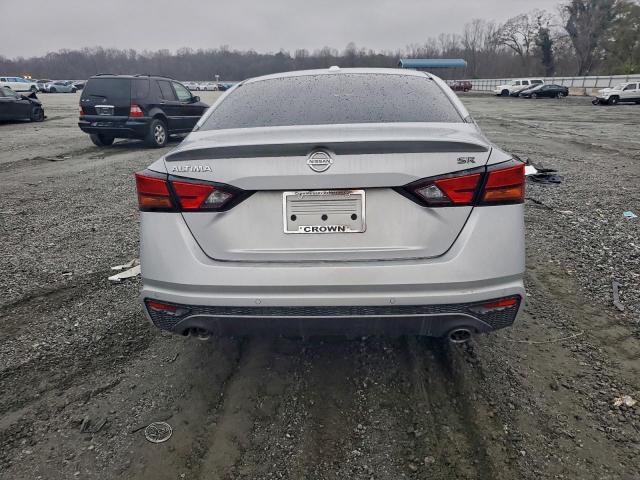 Nissan Altima Sr Image 7