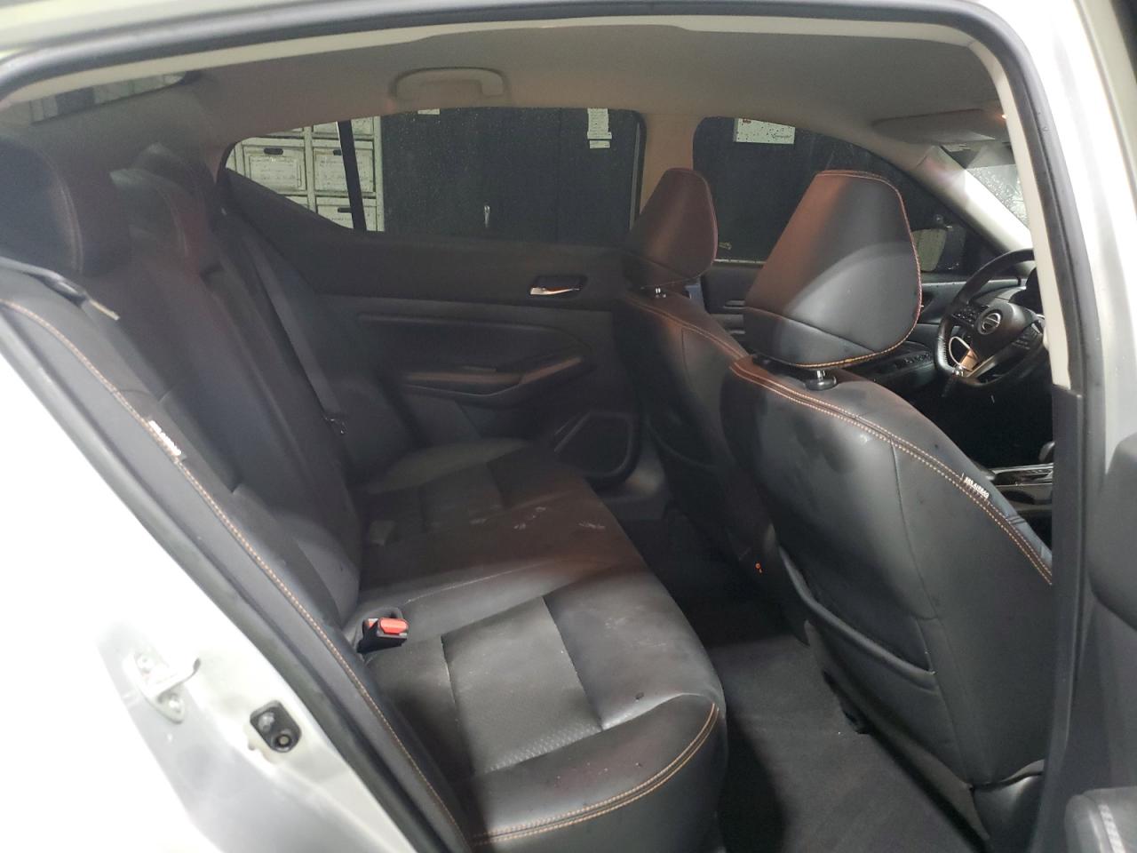 Nissan Altima Sr Image 9