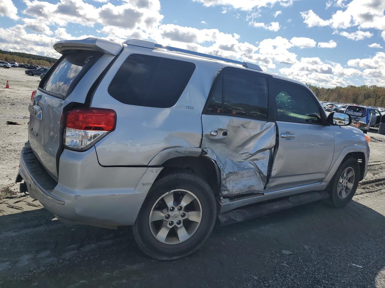 Toyota 4Runner Sr5 Image 3