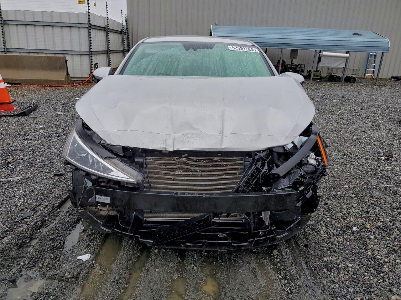 Hyundai ELANTRA Sel Image 2