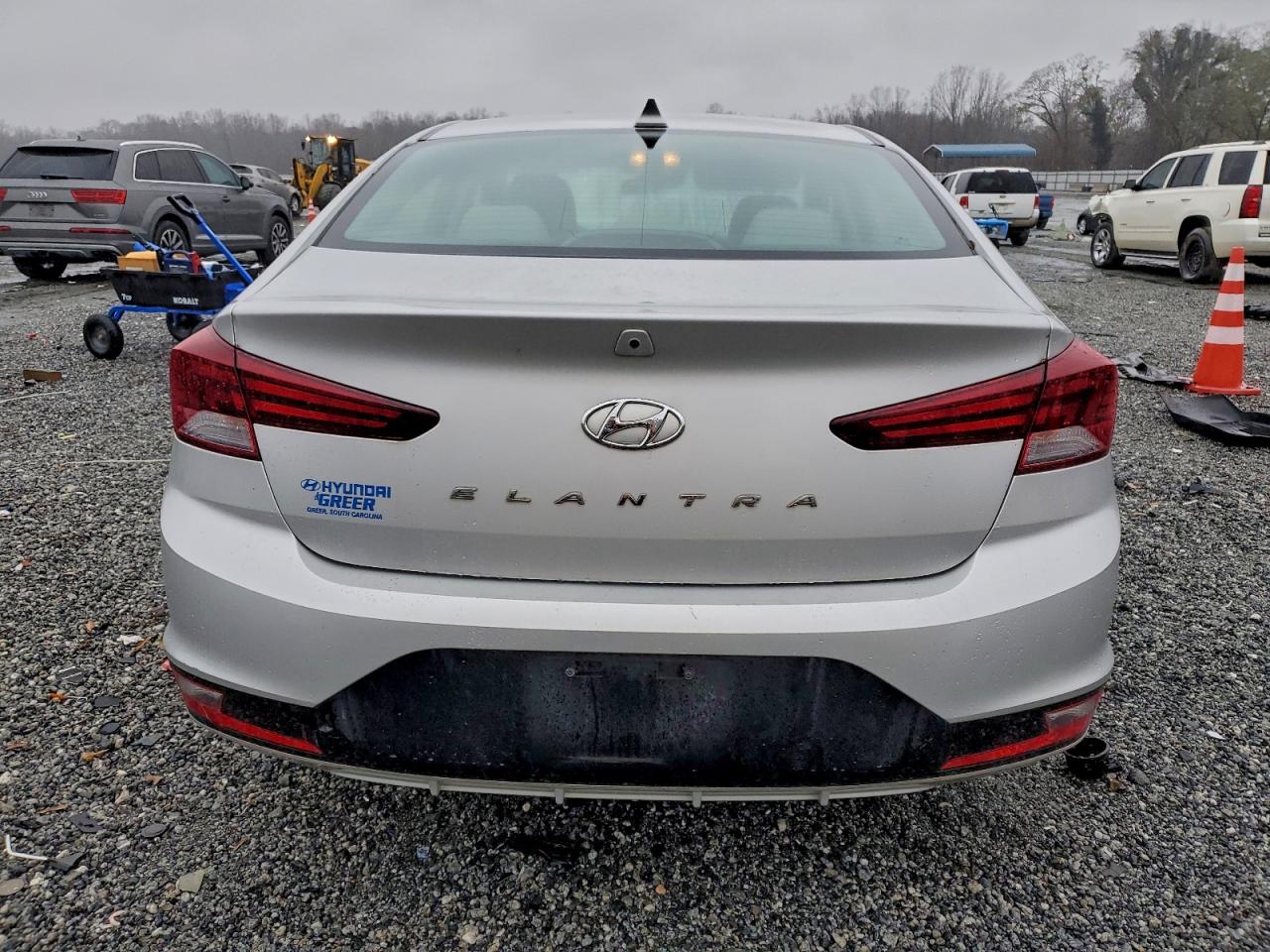 Hyundai ELANTRA Sel Image 4