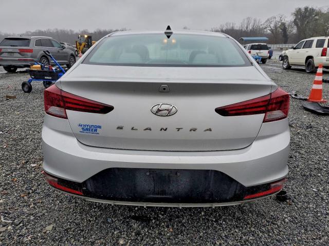 Hyundai ELANTRA Sel Image 4