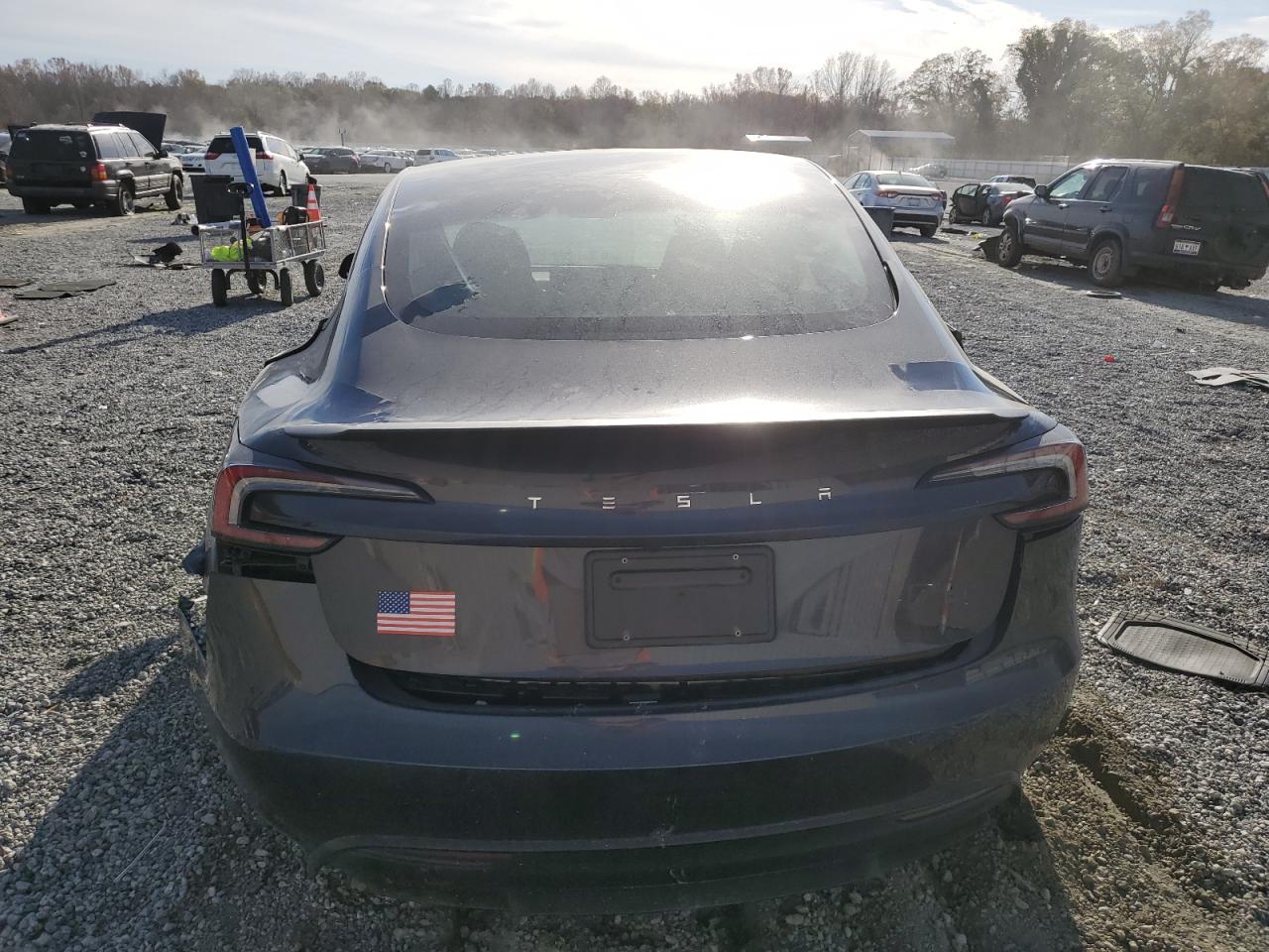 Tesla Model 3 Image 4