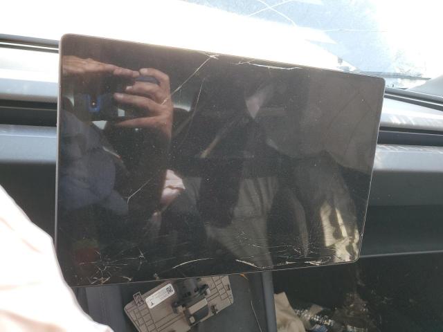 Tesla Model 3 Image 6