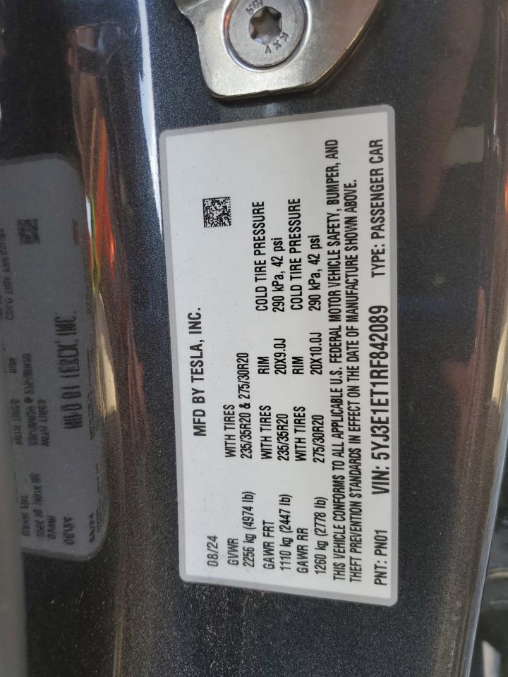 Tesla Model 3 Image 7