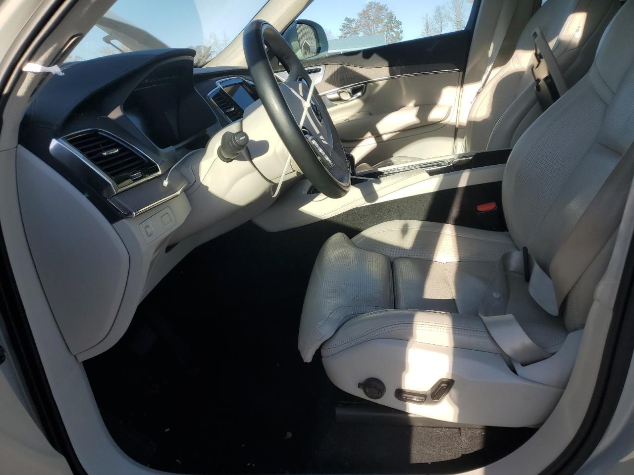 Volvo XC90 T6 Inscription Image 4