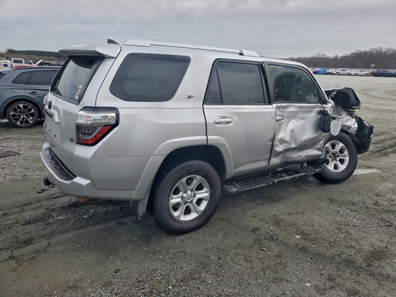 Toyota 4Runner Sr5/sr5 Premium Image 2