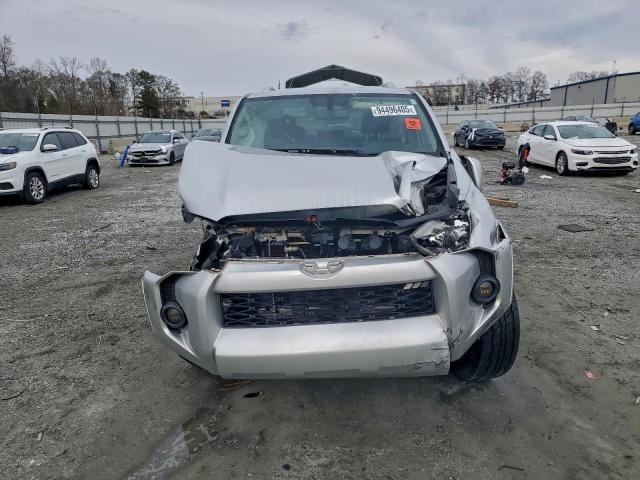 Toyota 4Runner Sr5/sr5 Premium Image 8