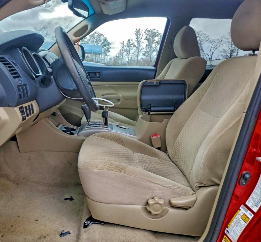 Toyota Tacoma Double Cab Prerunner Image 8