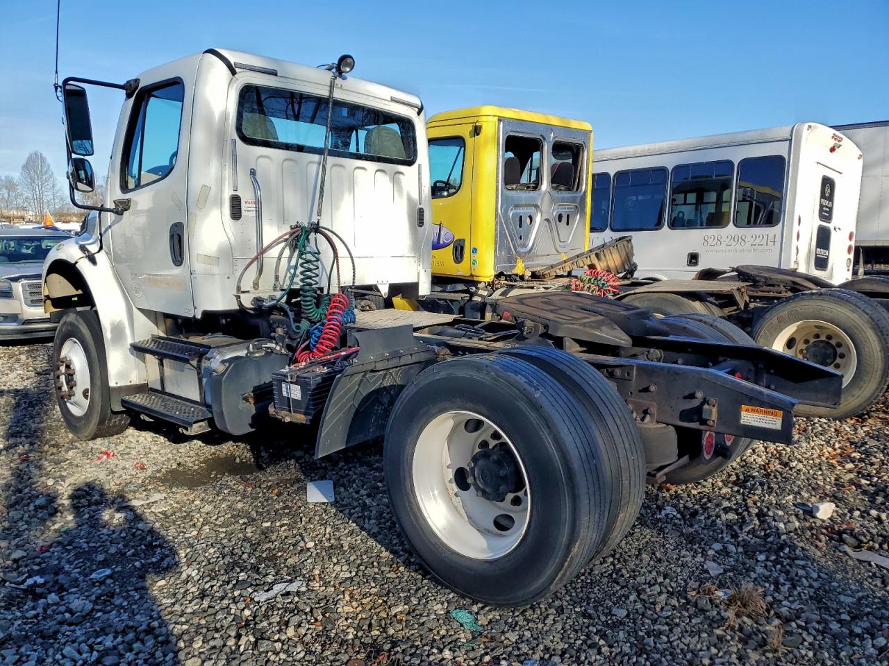 Freightliner M2 106 Medium Duty Image 3