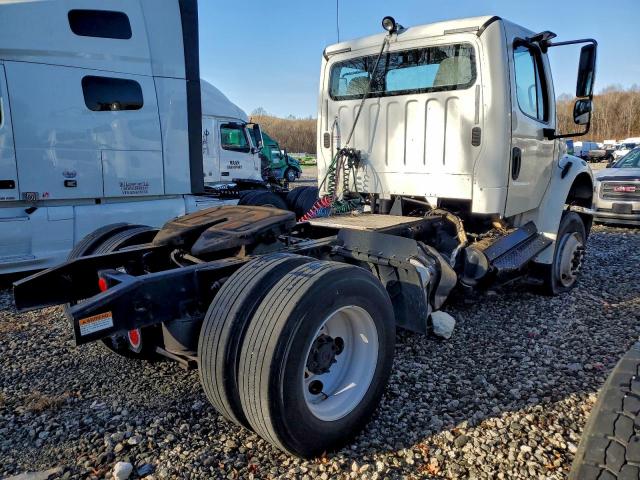 Freightliner M2 106 Medium Duty Image 8