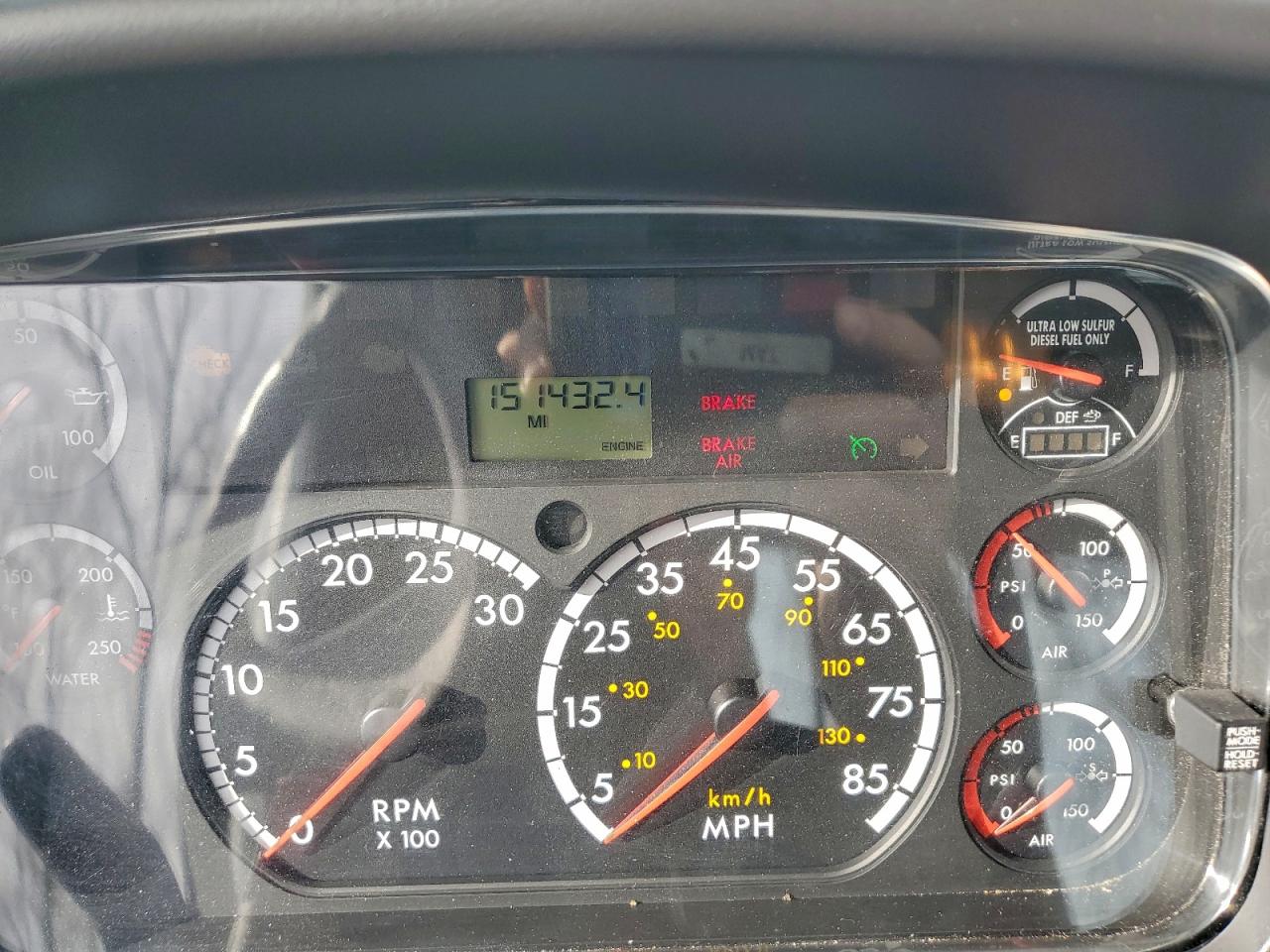 Freightliner M2 106 Medium Duty Image 4