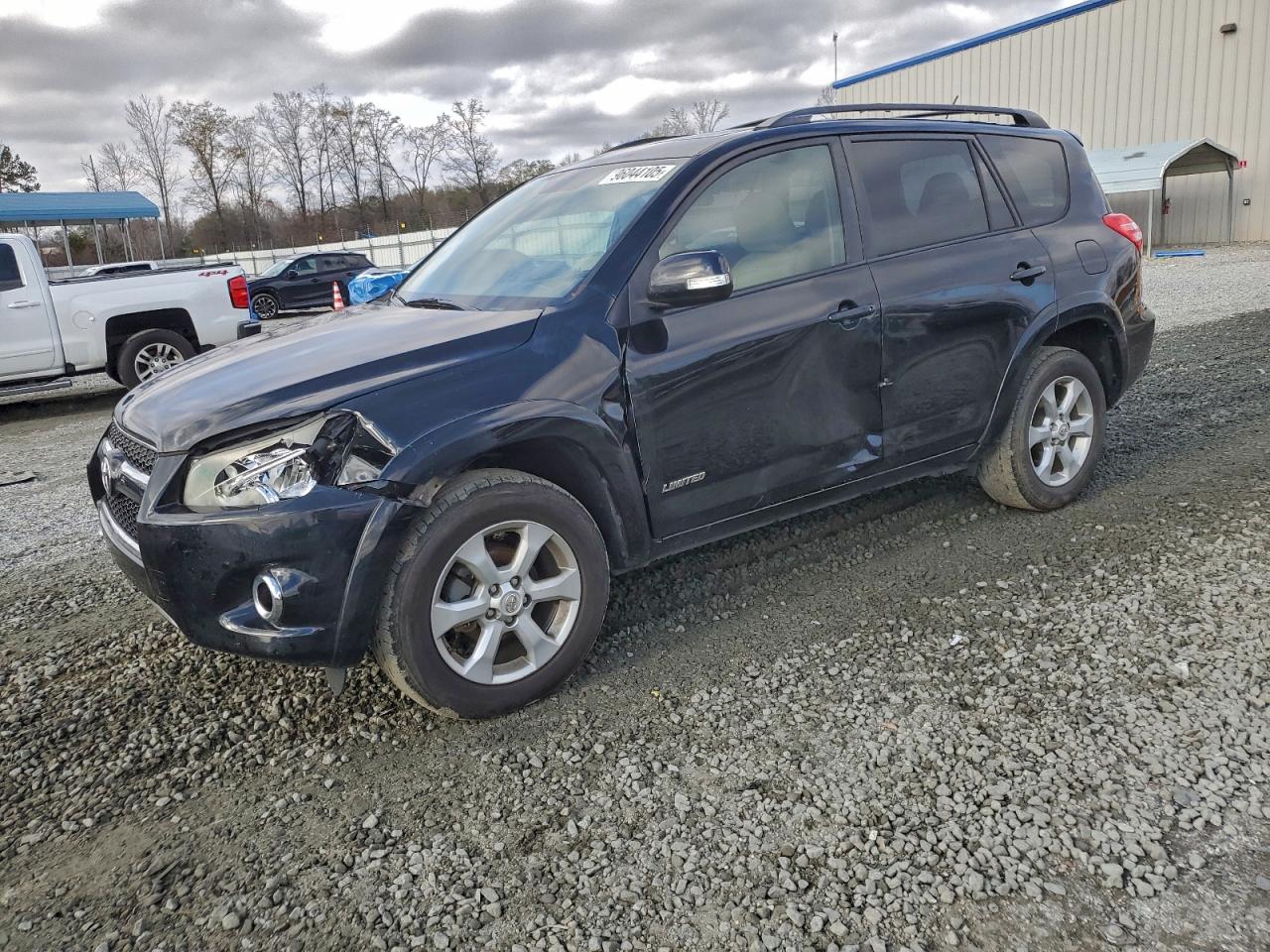 Toyota RAV4 Limited Image 1