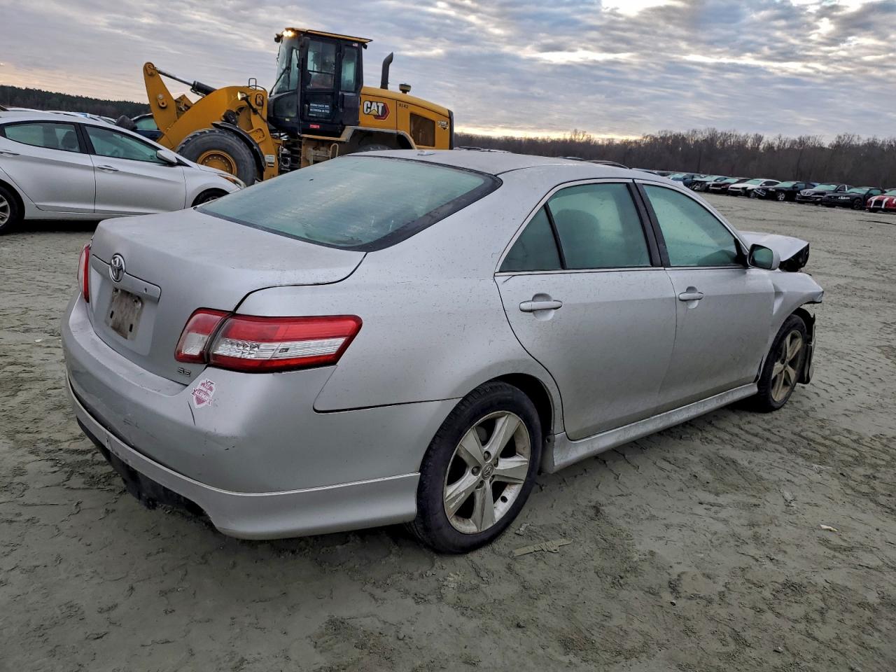 Toyota Camry Base Image 11