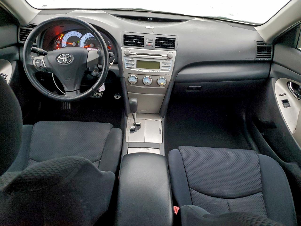 Toyota Camry Base Image 2